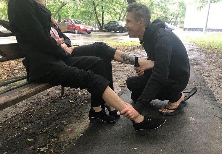 Алексей панин фото с ногой
